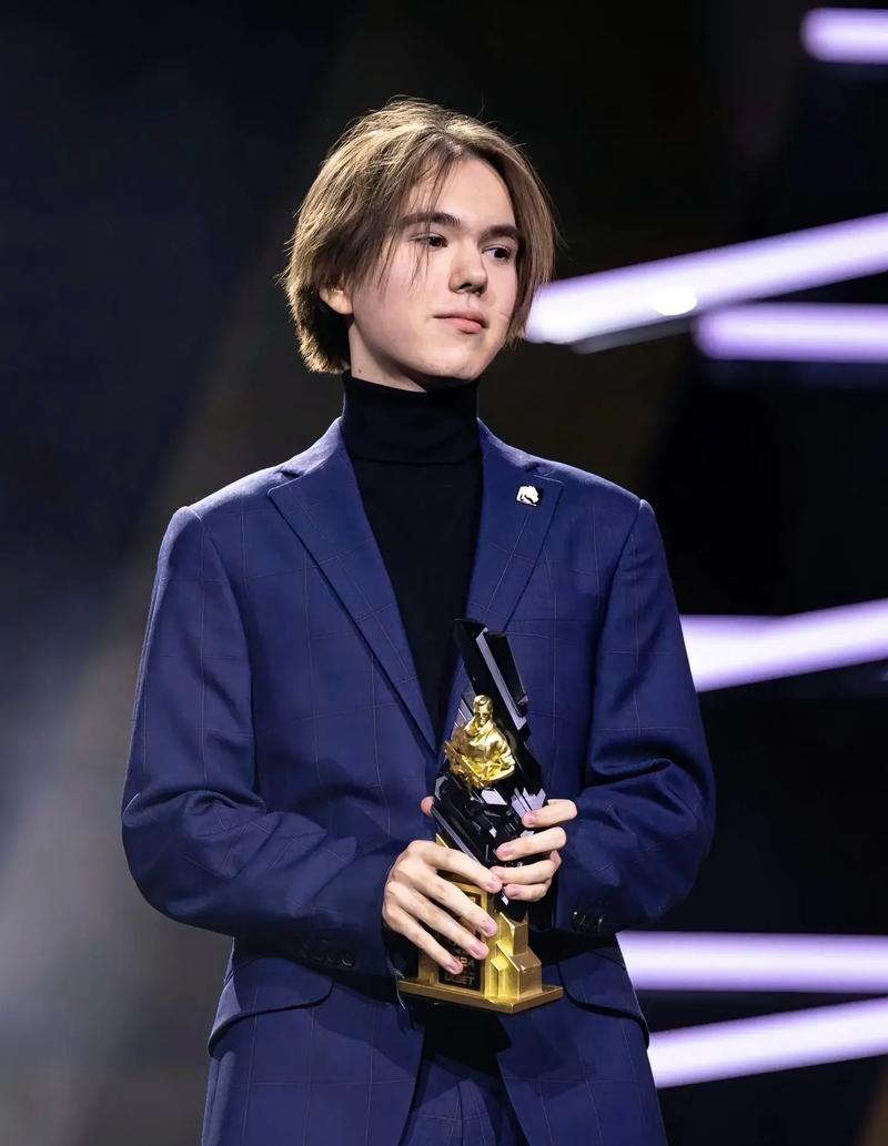 朱开问Daeny什么时候会有定论，爱笑透漏：明天吧，明后天，快了